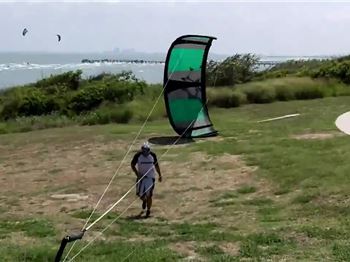 How to Launch a Kite by Yourself - Using a car/tree/pole. - Kitesurfing News