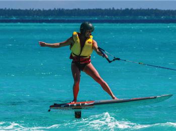 Kitesurfing Tips: How to ride a foil board - Kitesurfing News