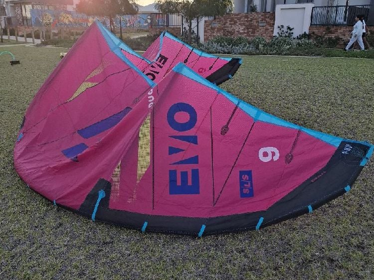 2025 Duotone Evo Sls - 9 metre