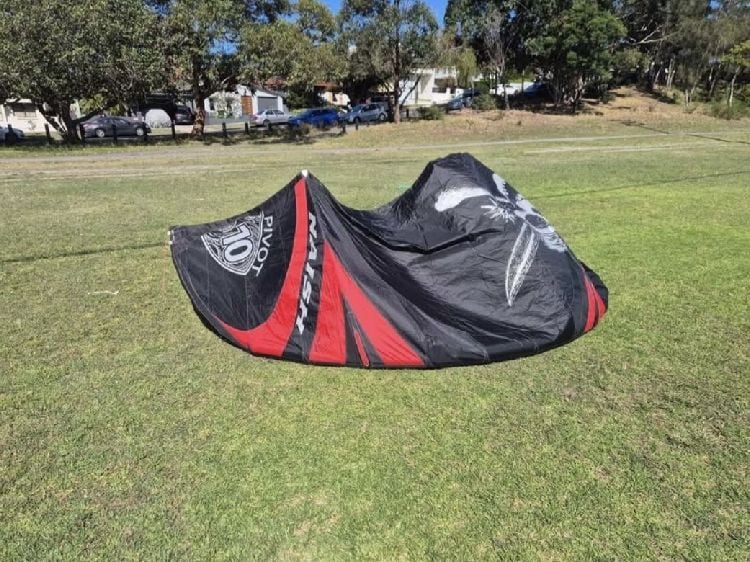 2023 Naish Pivot - 10 metre